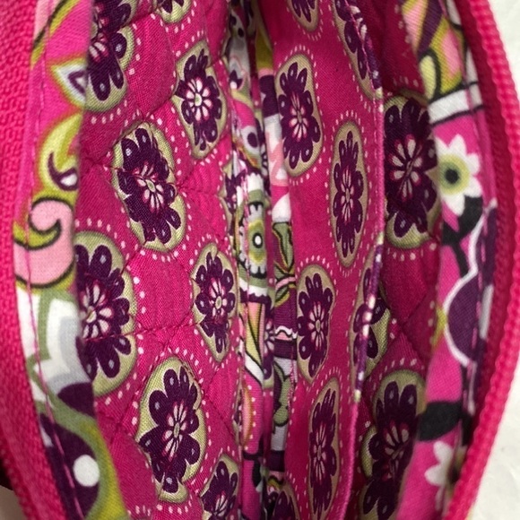 Vera Bradley Very Berry Wristlet Paisley Pink Wallet Clutch - Picture 10 of 12